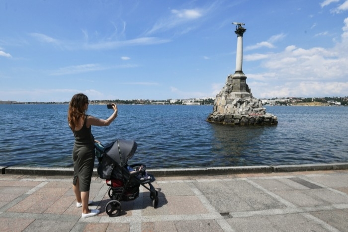 Севастополь отменяет справки для туристов и ночные ограничения для ресторанов