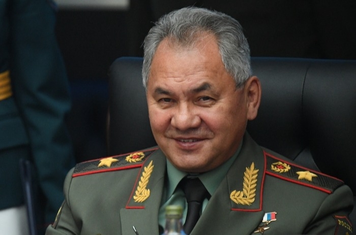 Глава Северной Осетии вручил Шойгу нагрудный знак почетного гражданина республики