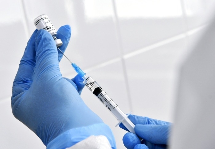 Более 50 пунктов вакцинации от COVID-19 открылись в Омской области