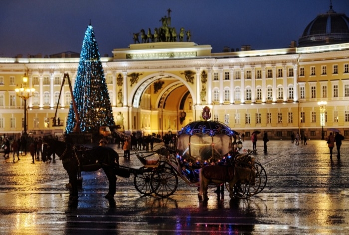Турпоток в Петербург в 2020 г. упал почти на 70%
