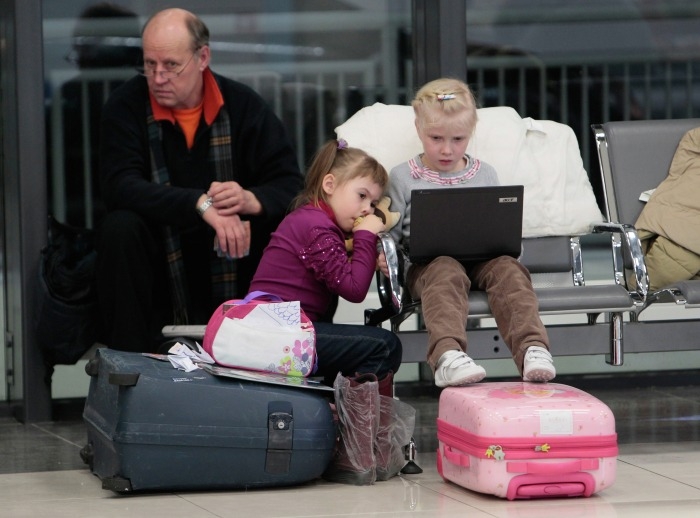 Аэропорт в Кемерово не принимает самолеты из-за снегопада