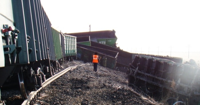 РЖД продолжают восстановительные работы на месте схода 26 вагонов в Красноярском крае