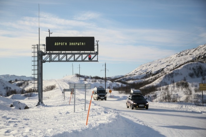 Дорога до горнолыжного курорта Шерегеш временно перекрыта из-за снегопада