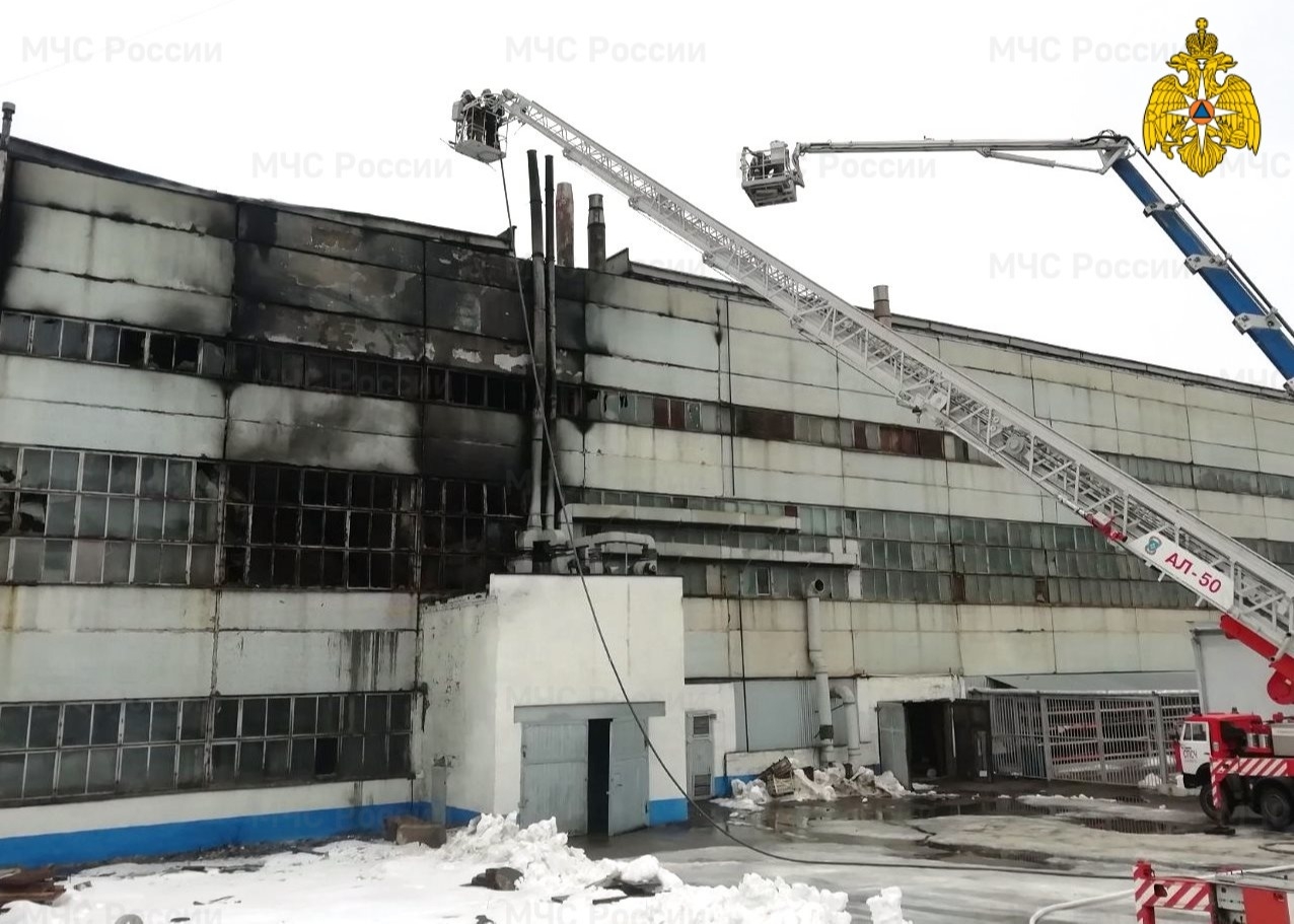 Пожар на заводе "Калужский двигатель" потушен, пострадавших нет