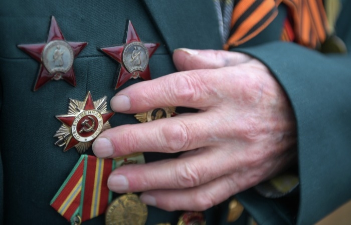 Более 83 тыс. ветеранов ВОВ и тружеников тыла из Москвы получат выплату ко Дню Победы