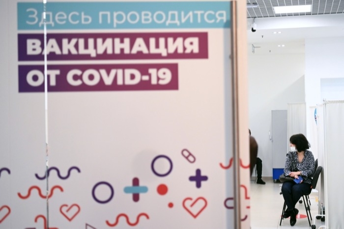 "Спутник V" поступил во все пункты вакцинации в Петербурге