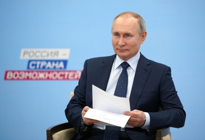 Путин: победителям конкурса "Лидеры России" можно облегчить получение гражданства