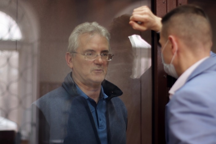 Защита экс-губернатора Белозерцева и бизнесмена Шпигеля обжаловала их арест