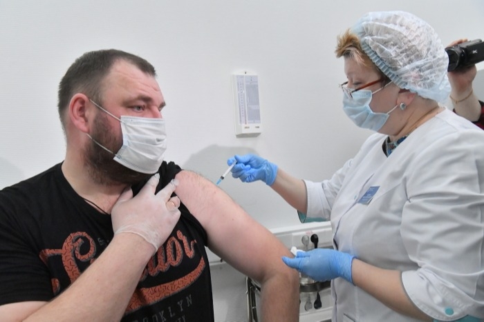 Более 100 тыс. жителей Ростовской области завершили полный курс вакцинации от COVID-19