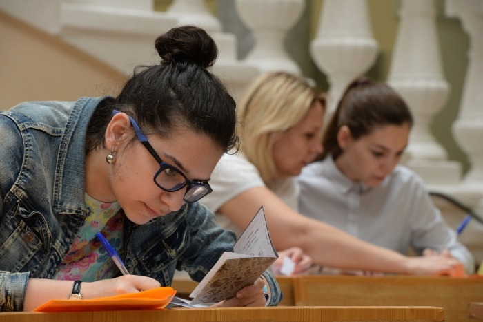 Правительство РФ поддержало законопроект о бесплатном втором высшем образовании для творческих профессий