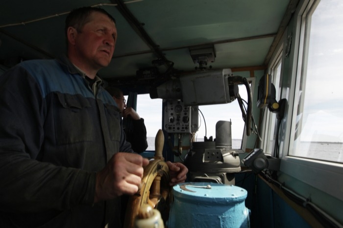 Капитан задержанного на Камчатке теплохода сообщил о заканчивающихся продуктах, воде и топливе