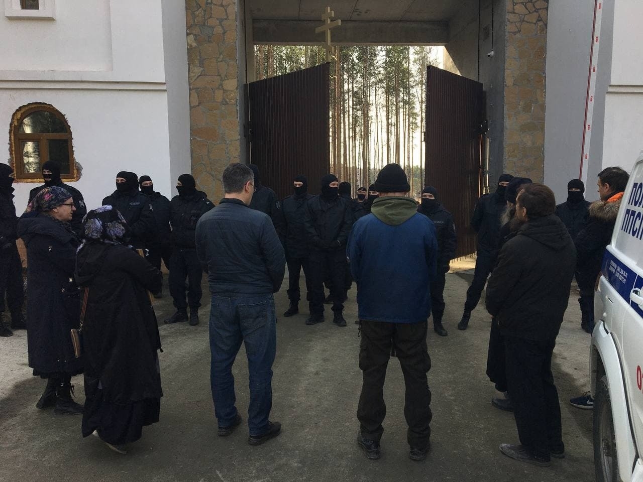 Свердловский омбудсмен следит за ситуацией в Среднеуральском монастыре
