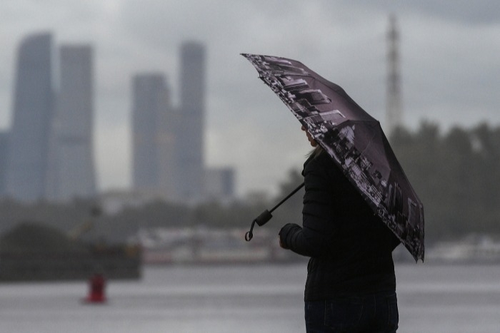 Рекордные осадки, сильный ветер и скачки давления ожидаются в Москве
