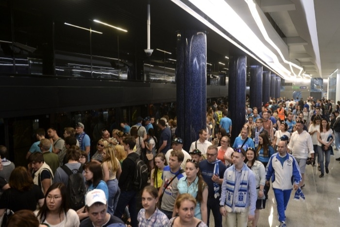 Станцию метро "Зенит" откроют в Петербурге после ремонта до конца мая