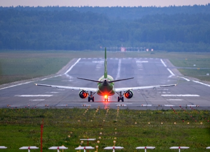 Новая рулежная дорожка красноярского аэропорта может быть введена до июля