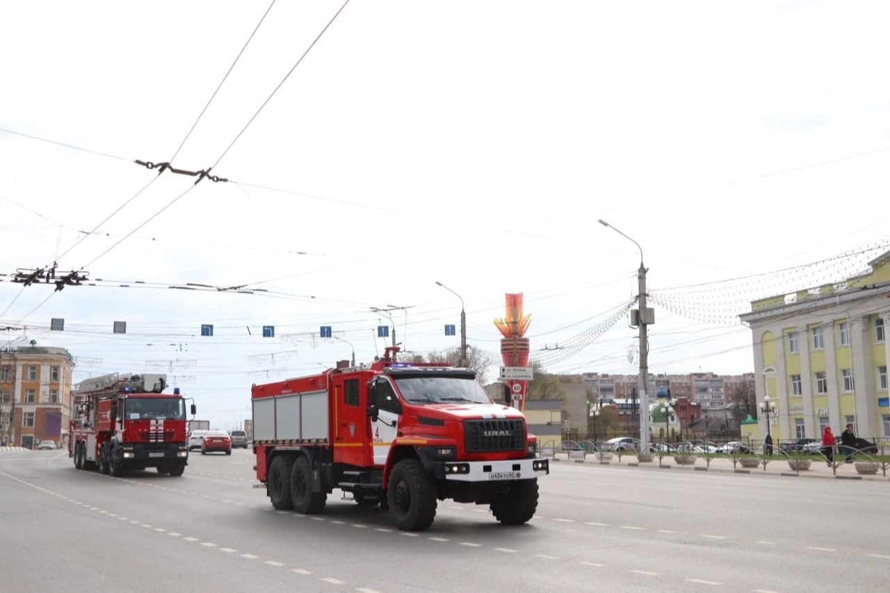 Парад пожарной техники прошел в Рязани