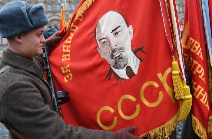Депутаты предлагают запретить публичное отрицание роли СССР в победе над нацизмом