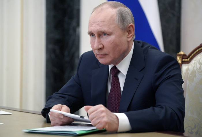 Путин назвал оправданным решение о нерабочих днях в мае