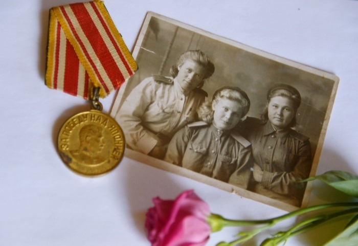 Жительнице Камчатки вручили медаль через 76 лет после награждения
