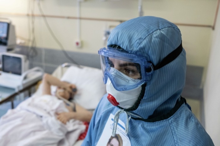Под медицинским наблюдением в Москве находятся 40 тыс. пациентов с COVID-19