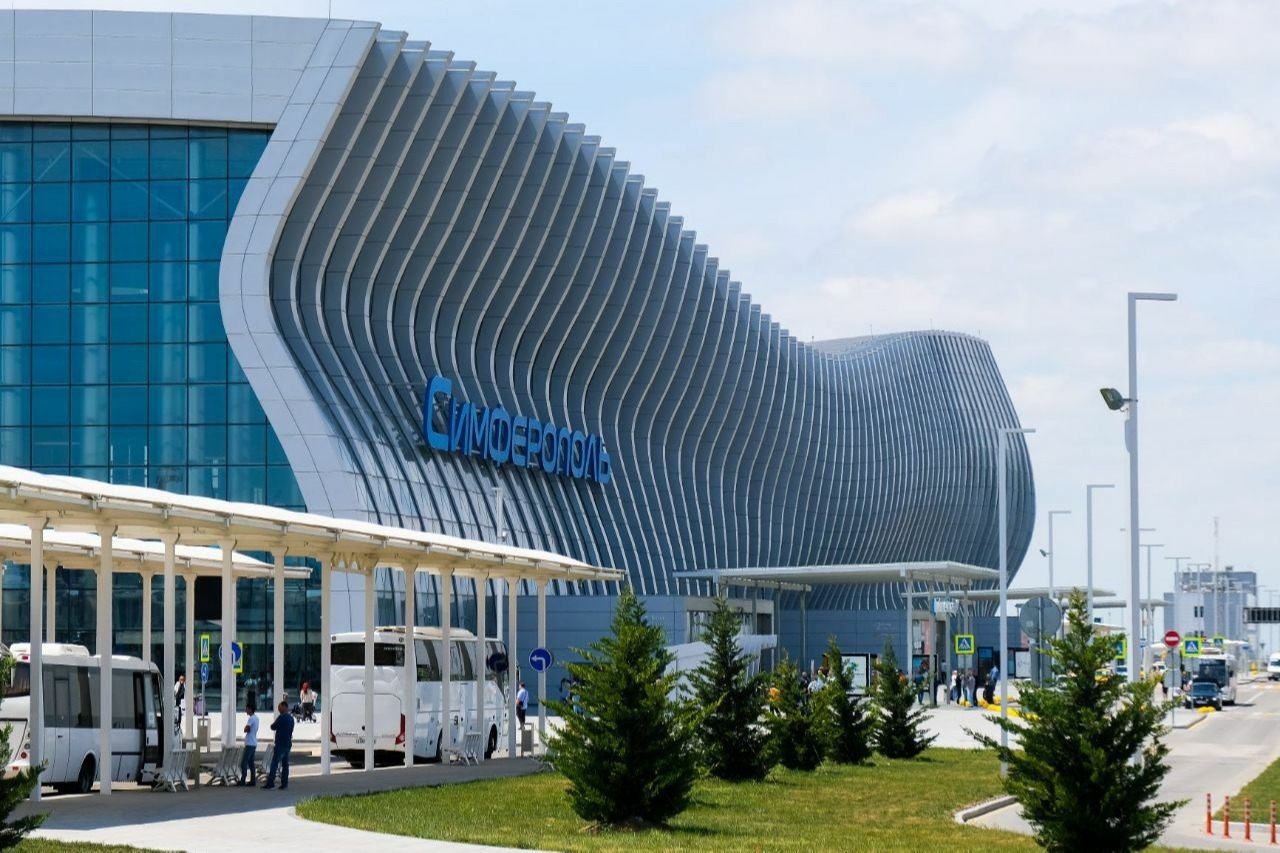 Поврежденную градом крышу нового терминала крымского аэропорта отремонтируют по гарантии