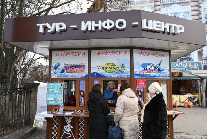 Объем платных услуг внутреннего туризма в Свердловской области упал почти в пять раз