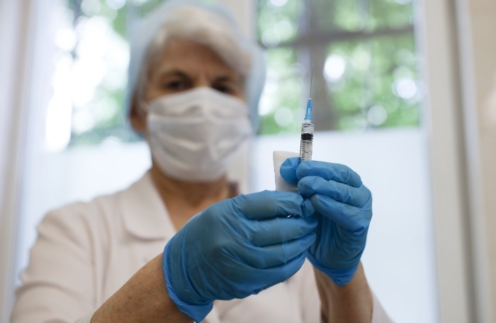Обязательную вакцинацию от COVID и QR-коды для вакцинированных могут ввести в Астраханской области