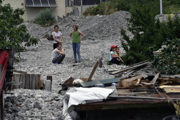 Спасатели оказали психологическую помощь 150 жителям Крыма после наводнения