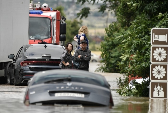 Пострадавшими от наводнения в Керчи уже признаны 1,5 тыс. человек, в Ялте - 400