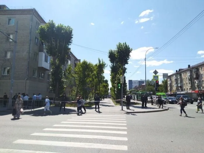 В районе захвата банка в Тюмени сохраняется оцепление