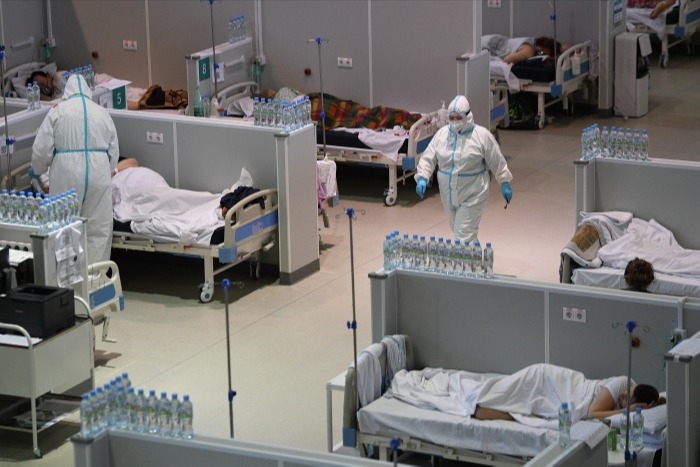 Максимальное количество заболевших за сутки выявили в РФ с начала года - 25,7 тыс. человек