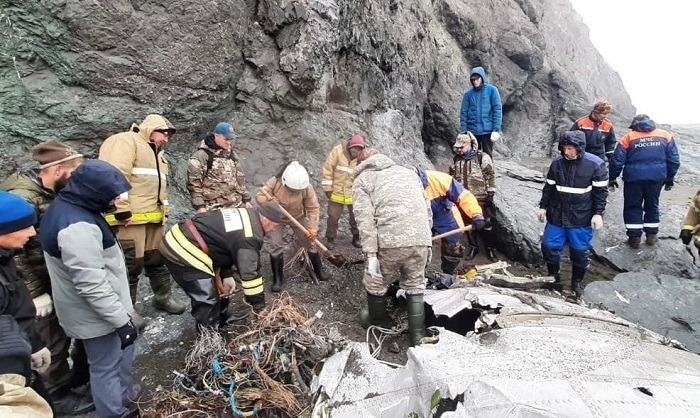 Возобновлены поиски на месте крушения пассажирского Ан-26 на Камчатке