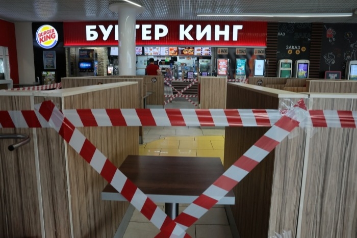Власти Самарской области запрещают танцполы и корпоративы и закрывают фудкорты в рамках "коронавирусных" ограничений