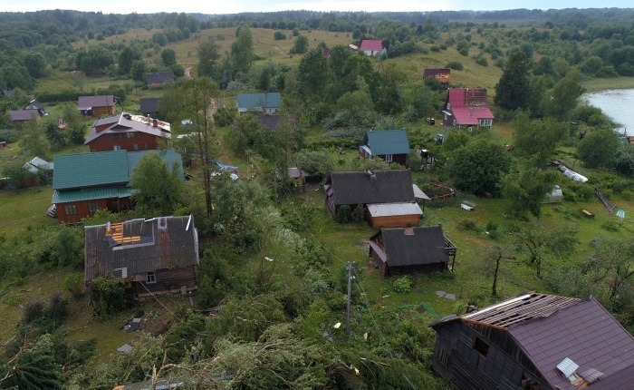 Тверской губернатор поручил приобрести жилье для людей, чьи дома были разрушены ураганом