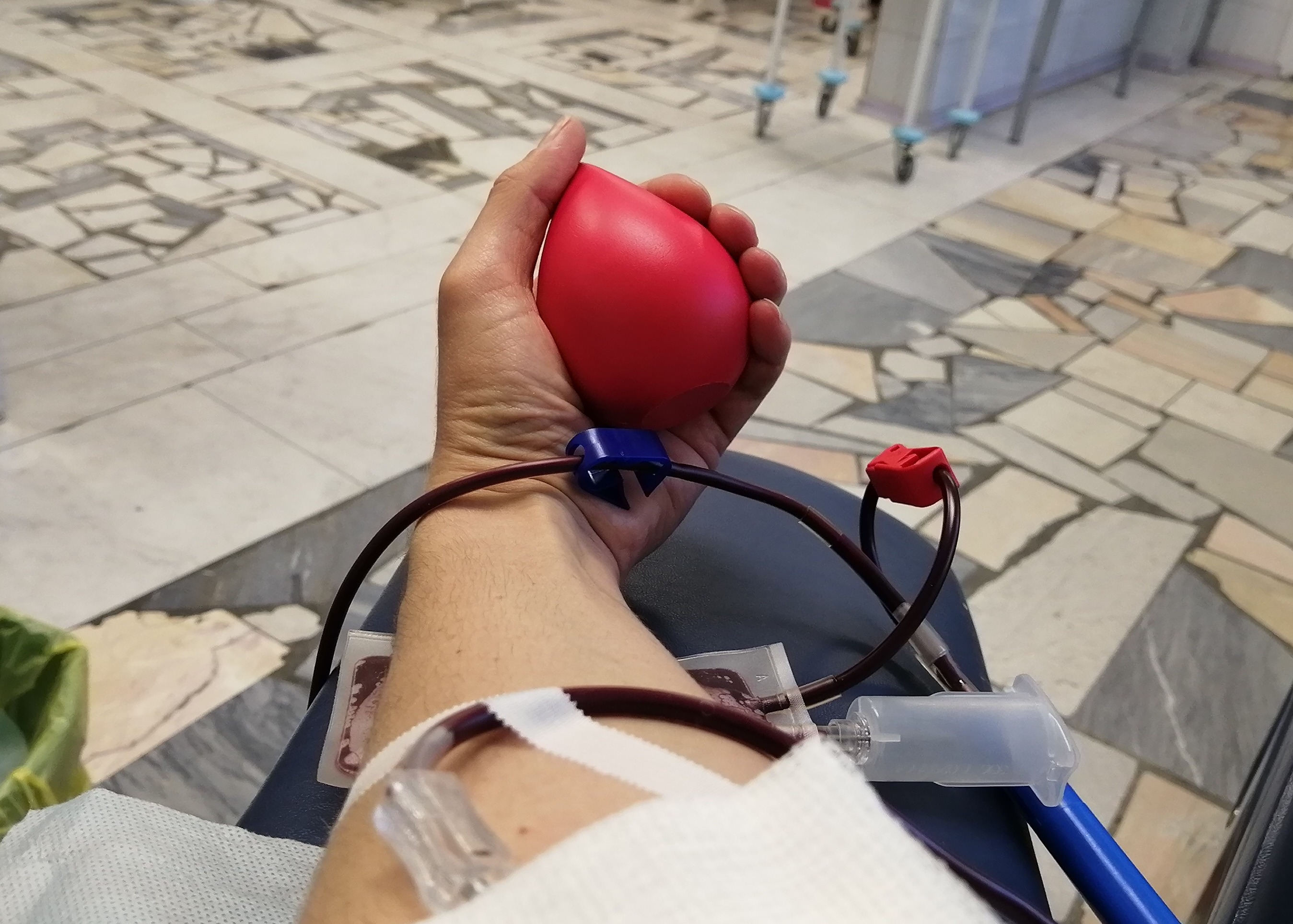 Петербург нуждается в донорской крови - Станция переливания