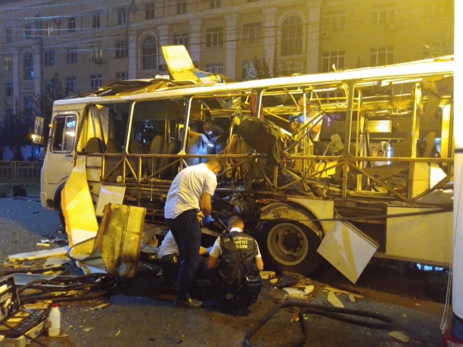 Следствие по делу о взрыве автобуса в Воронеже разыскивает лиц, причастных к произошедшему