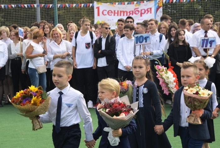 Школы Свердловской области начинают учебный год в очном режиме
