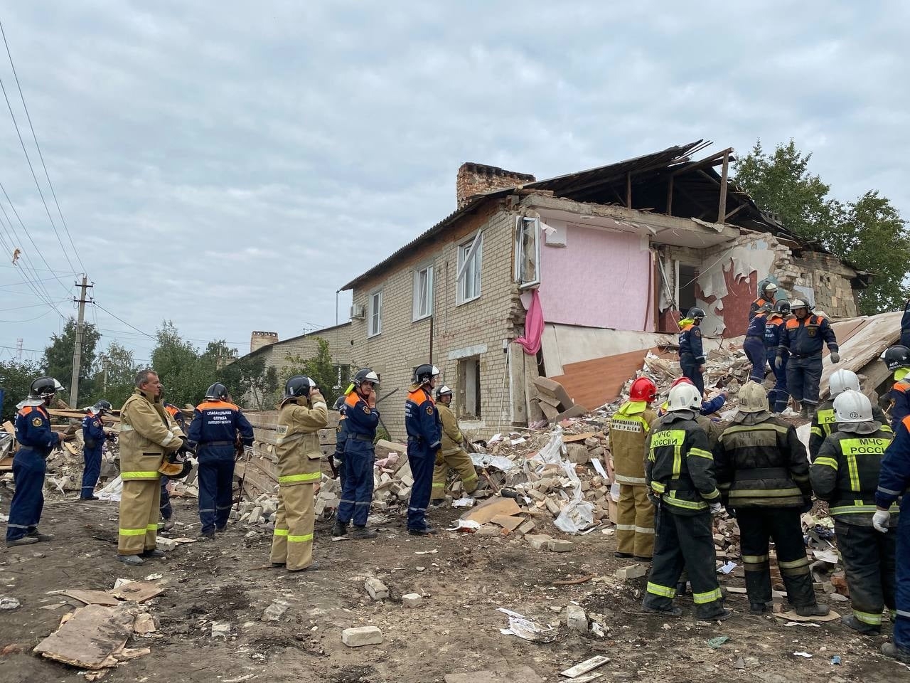 Власти Липецкой области окажут материальную помощь семьям погибших при взрыве газа в жилом доме