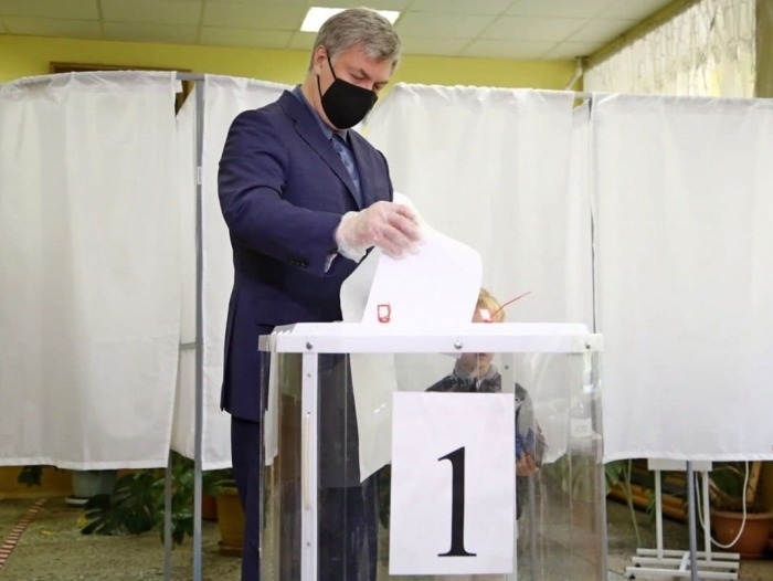 Главы регионов Поволжья пришли на избирательные участки в первый день голосования