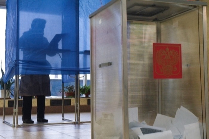 На выборах в Заксобрание Красноярского края после обработки почти 2% протоколов с большим отрывом лидирует "Единая Россия"