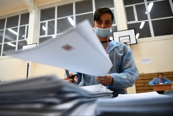 КПРФ на выборах в Госдуму в Якутии набирает 35,15% по итогам обработки 99,88% протоколов