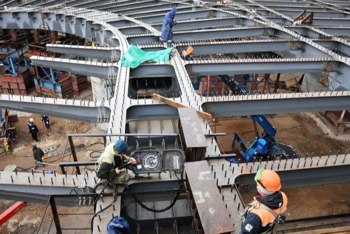 Власти Москвы планируют до конца года подписать соглашения о застройке 10 млн кв. м в бывших промзонах