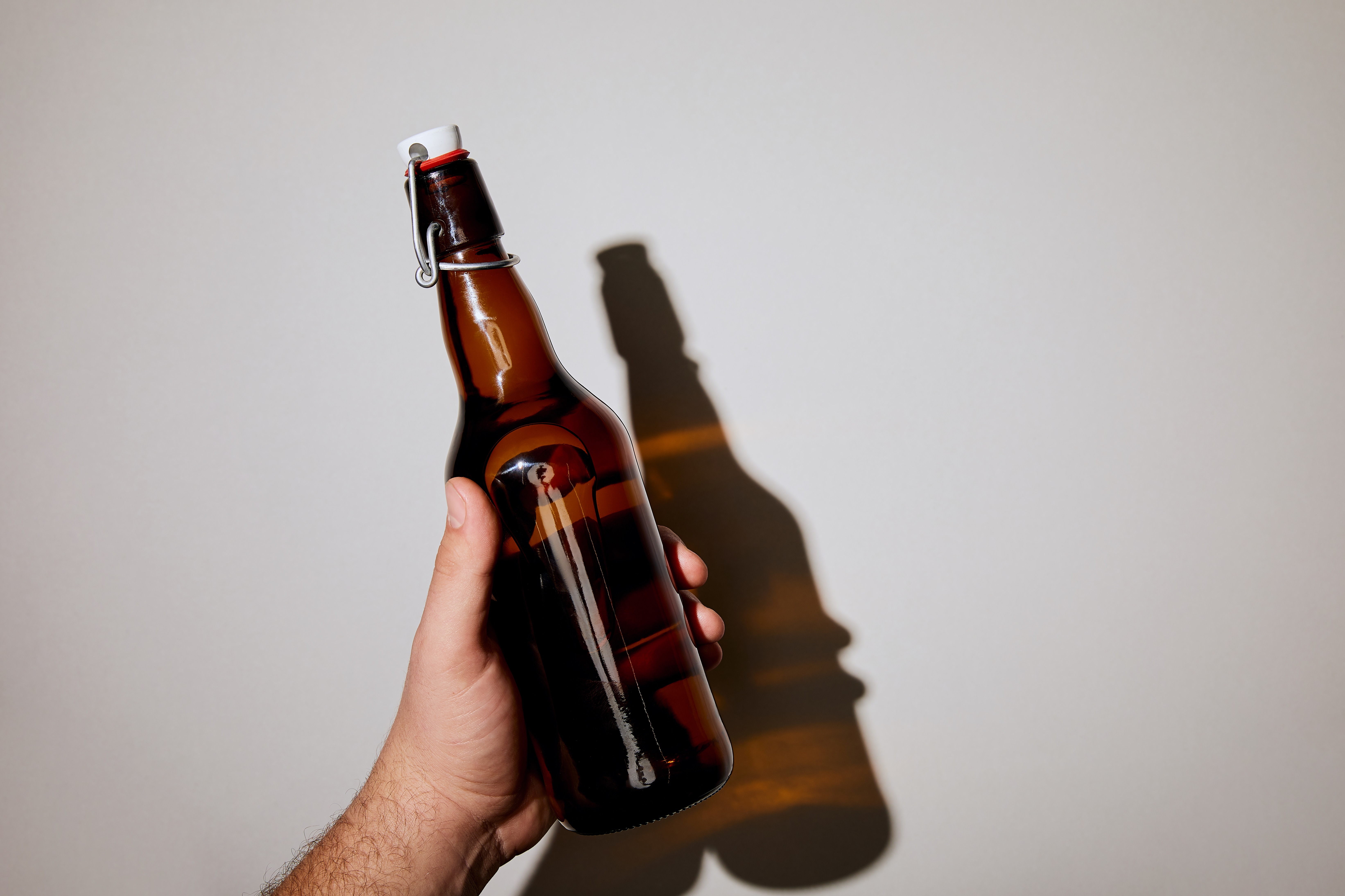 Cуррогатным алкоголем в Оренбуржье отравилось 30 человек