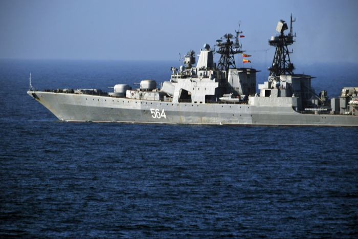 Российский адмирал считает, что инцидент с эсминцем США на Дальнем Востоке мог привести к серьезным негативным последствиям