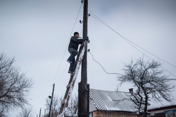 Снежный циклон вызвал нарушения электроснабжения в 13 поселках Хабаровского края - МЧС