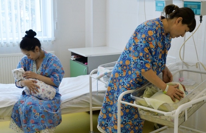 Опыт Сахалина показал, что выплаты на третьего ребенка, увеличивают рождаемость - полпред Трутнев
