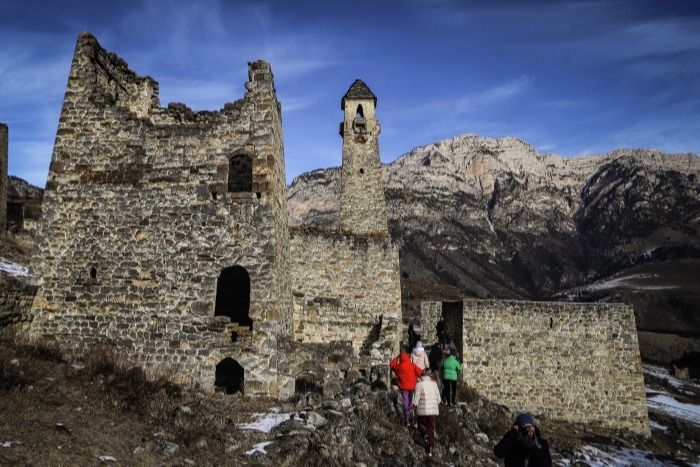 Более 100 тыс. туристов с начала года посетили древние башни в горах Ингушетии