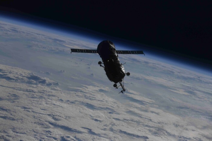 Космонавты обнаружили новые проблемы с корпусом и оборудованием МКС - Рогозин