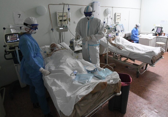 Мурашко: в РФ 114 тыс. пациентов с COVID-19 госпитализировано, 16 тыс. из них в тяжелом состоянии