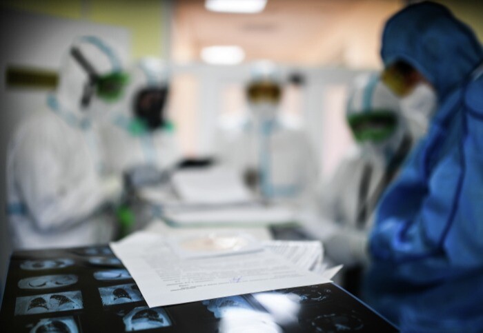 Гинцбург: госпитализаций с "омикроном" среди привитых "Спутником" нет